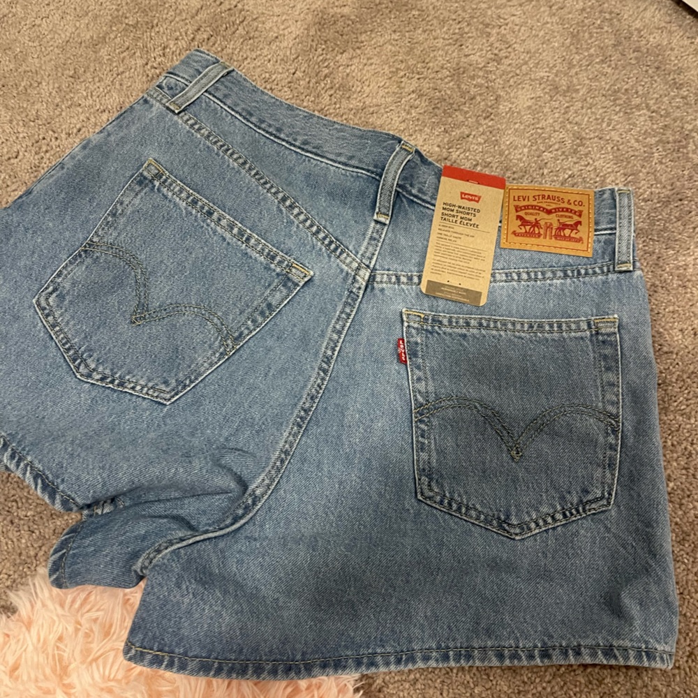 Levi’s High-Waisted Mom Jean Shorts